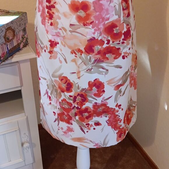 Liz Claiborne Peach and Cream Floral Dress - Picture 3 of 10
